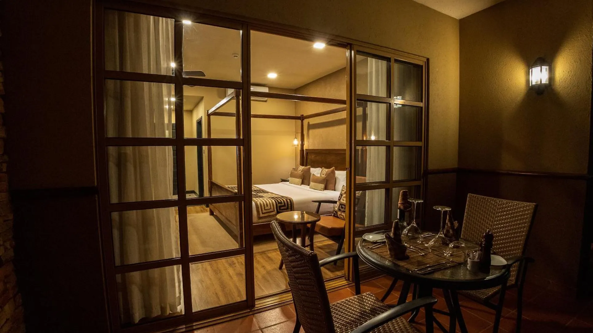 Speke Resort And Conference Center 캄팔라