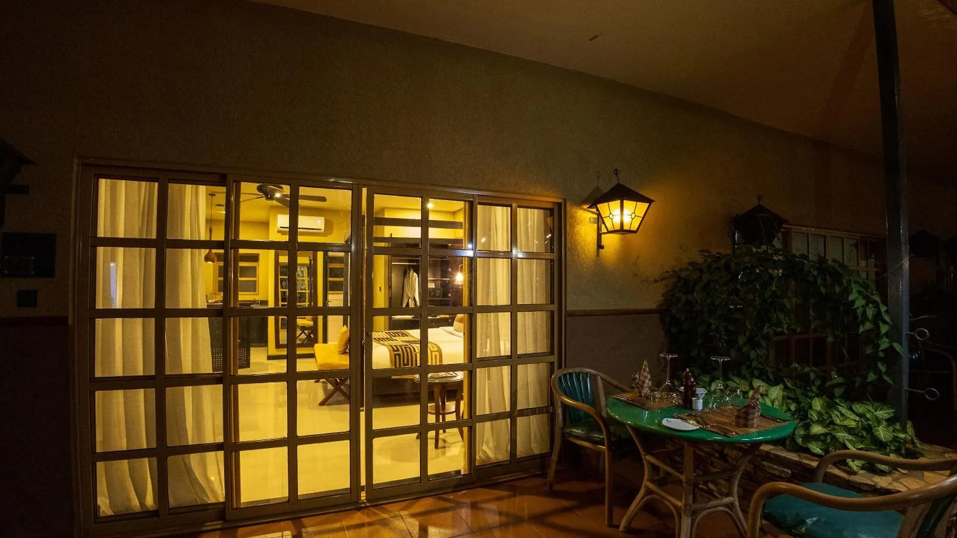 Speke Resort And Conference Center 캄팔라