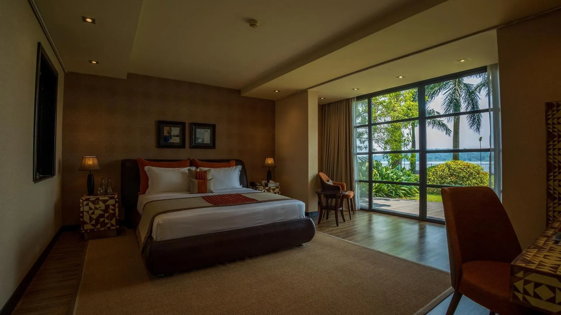 Speke Resort And Conference Center 캄팔라 4*,