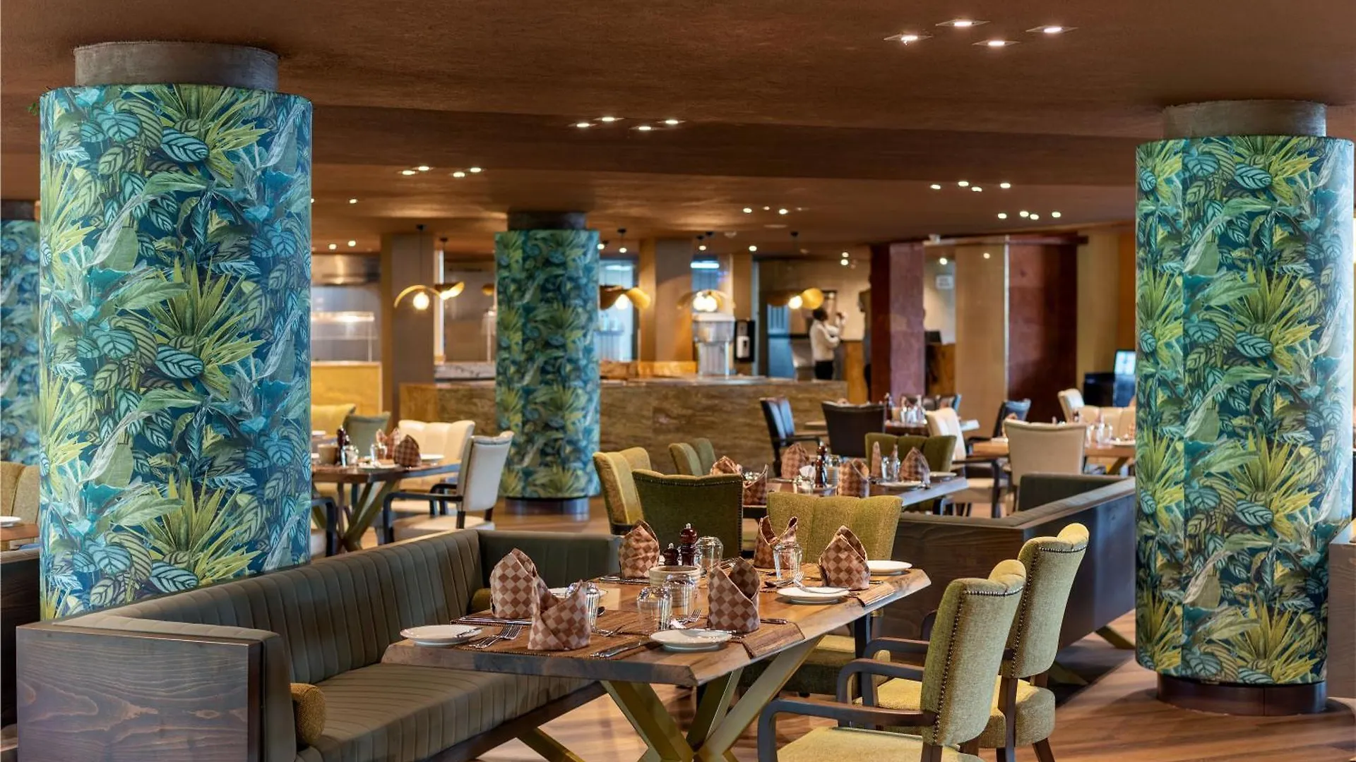 Speke Resort And Conference Center 캄팔라